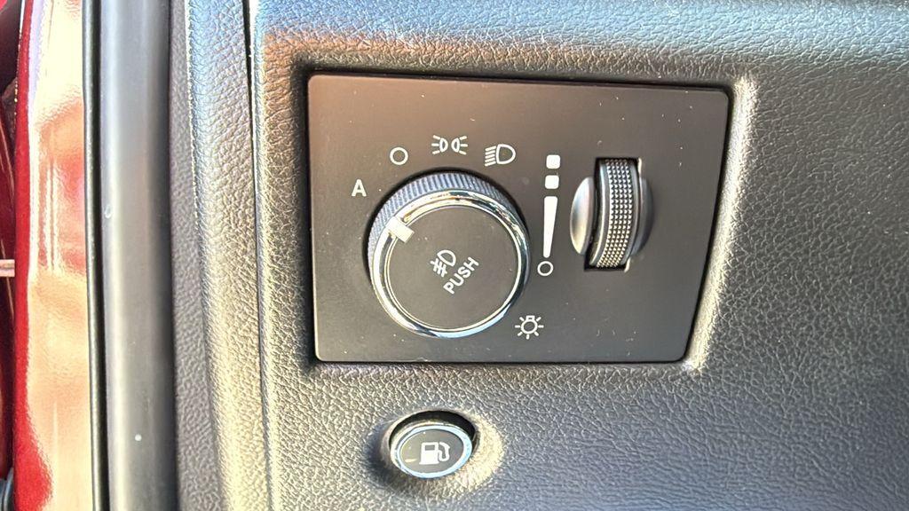 used 2021 Jeep Grand Cherokee car, priced at $25,470