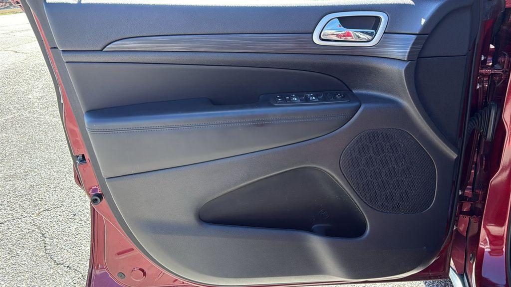 used 2021 Jeep Grand Cherokee car, priced at $25,470