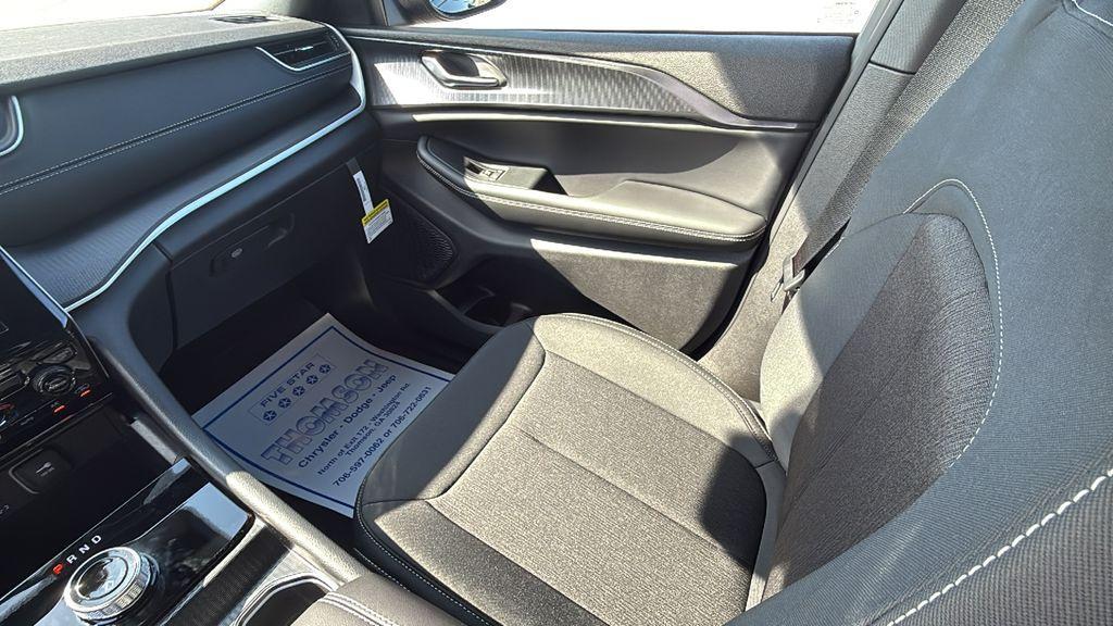 new 2025 Jeep Grand Cherokee L car, priced at $35,471