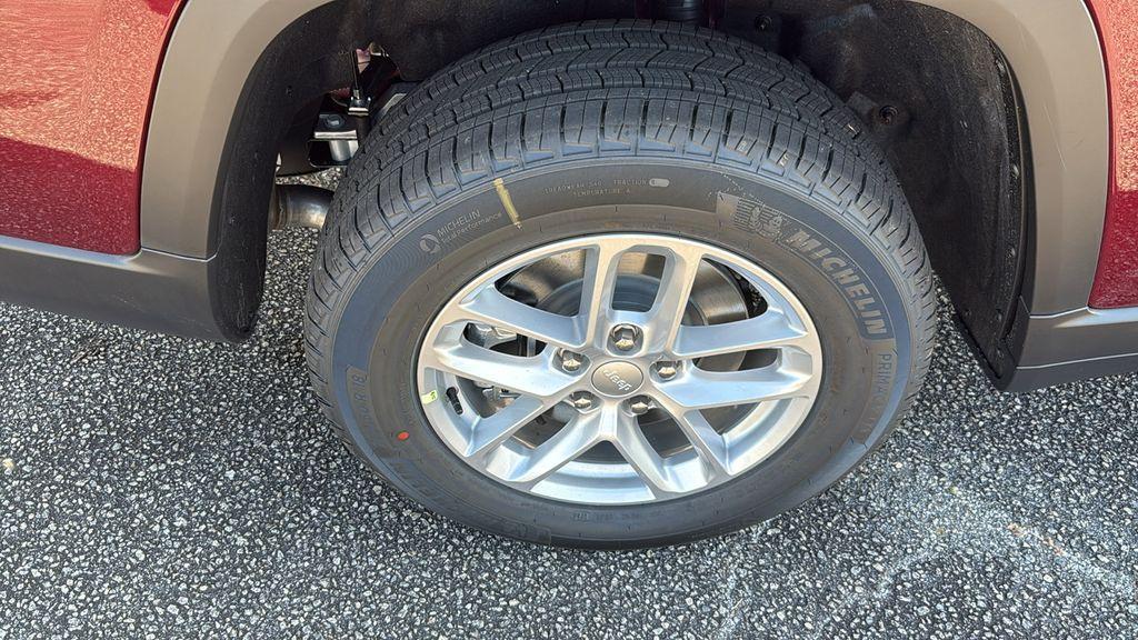 new 2025 Jeep Grand Cherokee L car, priced at $35,471