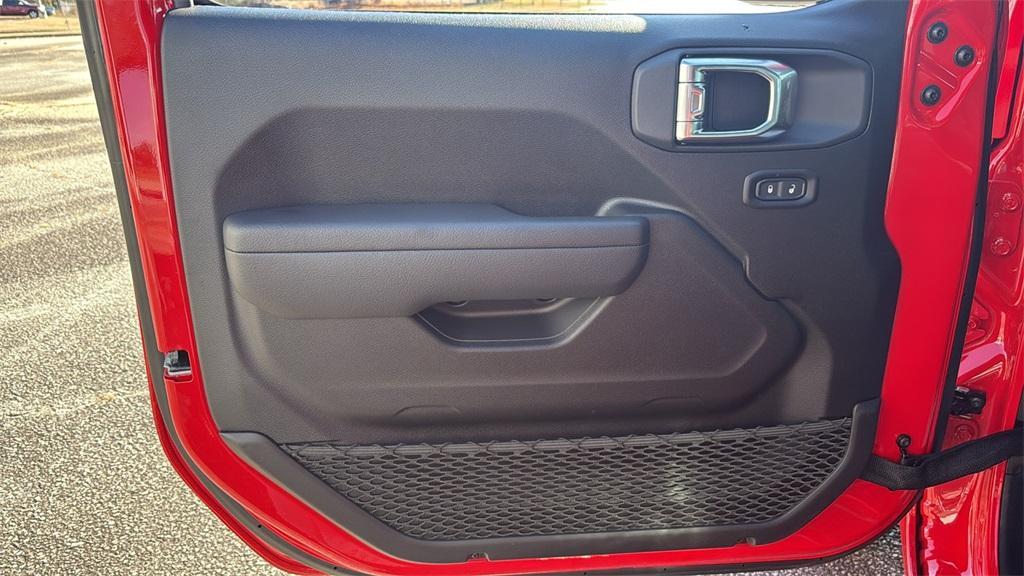 new 2026 Jeep Wrangler car, priced at $39,650