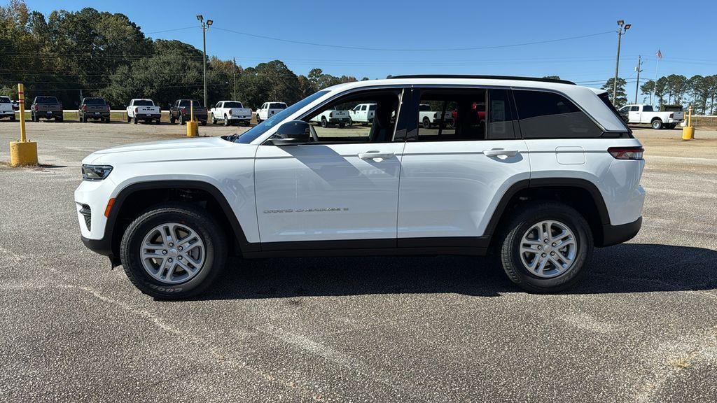 new 2025 Jeep Grand Cherokee car, priced at $33,741