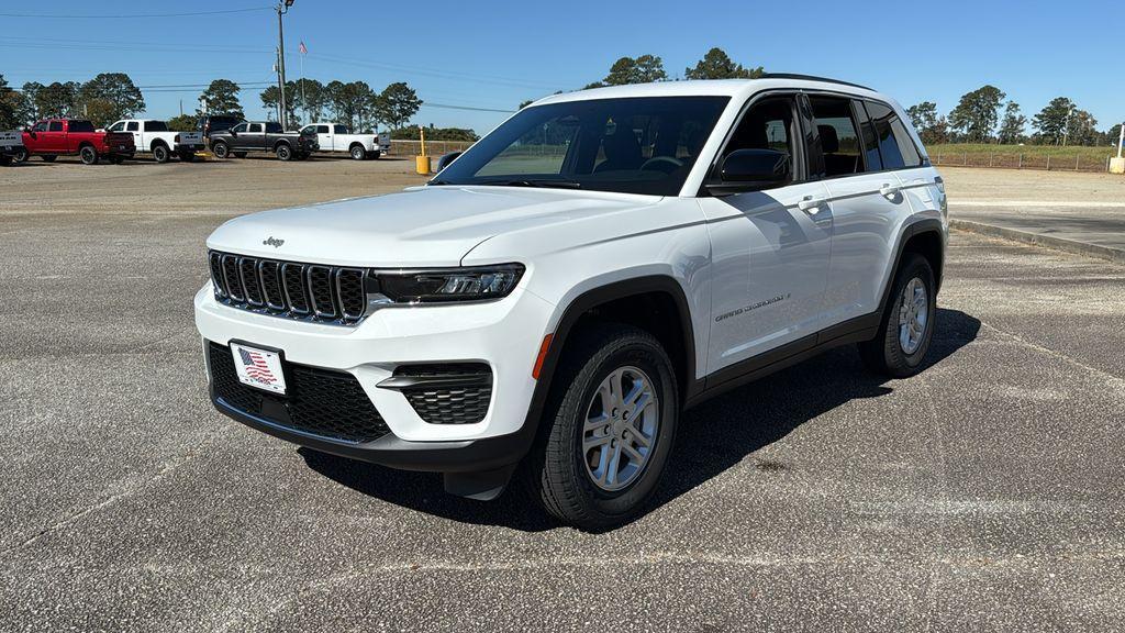 new 2025 Jeep Grand Cherokee car, priced at $33,741