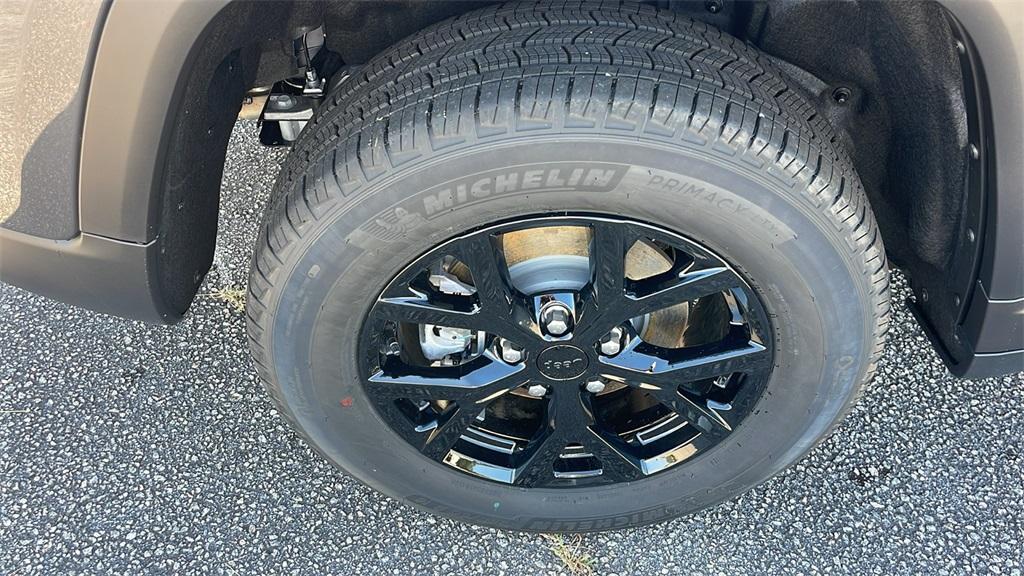 new 2025 Jeep Grand Cherokee car, priced at $36,222