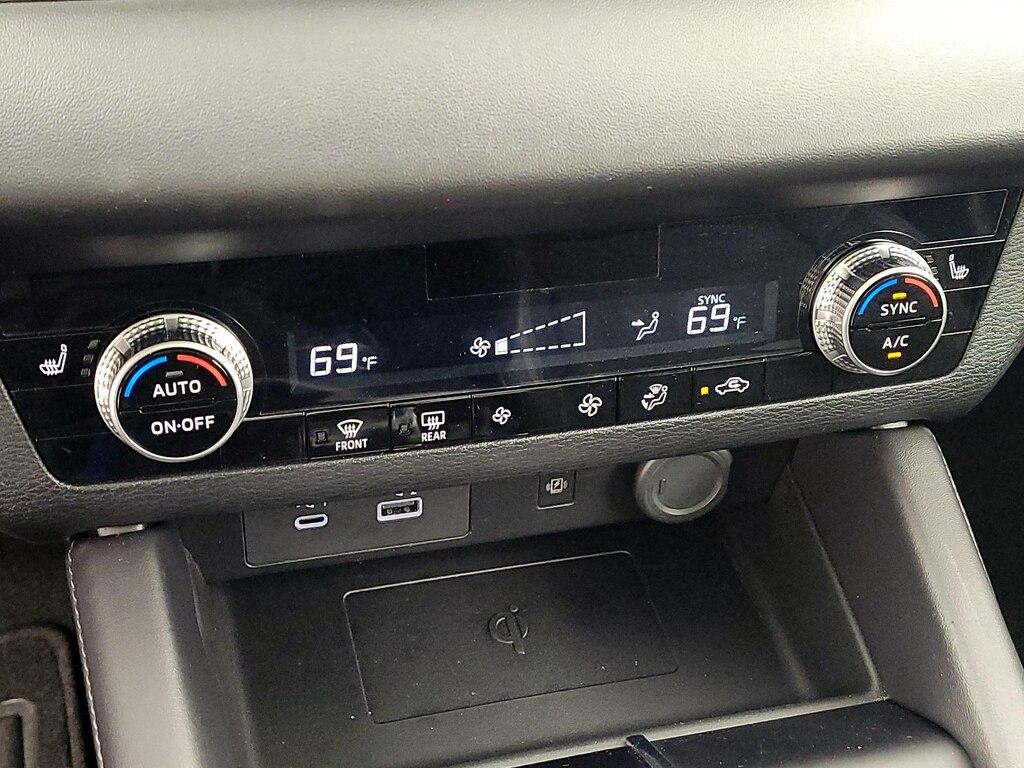 used 2024 Mitsubishi Outlander car, priced at $26,998