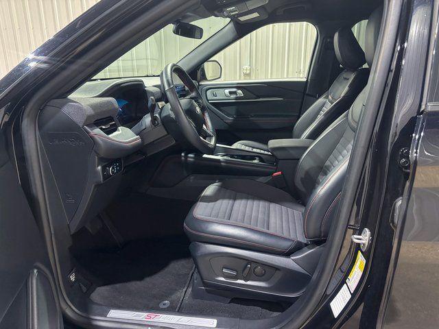 used 2025 Ford Explorer car, priced at $38,913