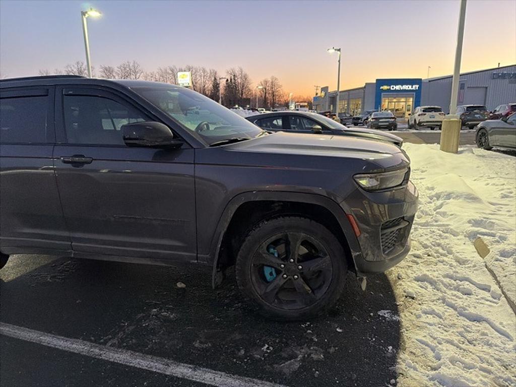 used 2023 Jeep Grand Cherokee car, priced at $31,158