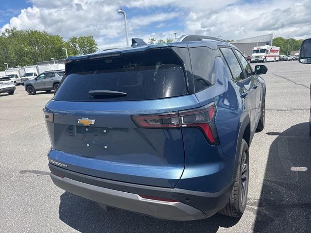 used 2025 Chevrolet Equinox car, priced at $27,825