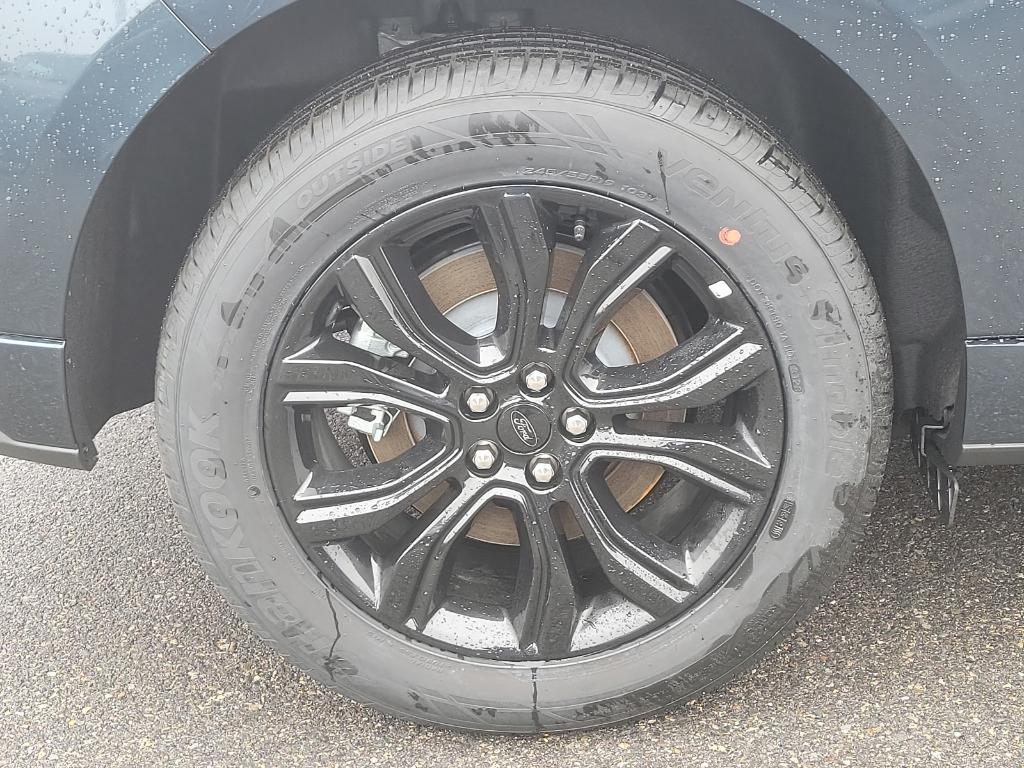 new 2024 Ford Edge car, priced at $34,748