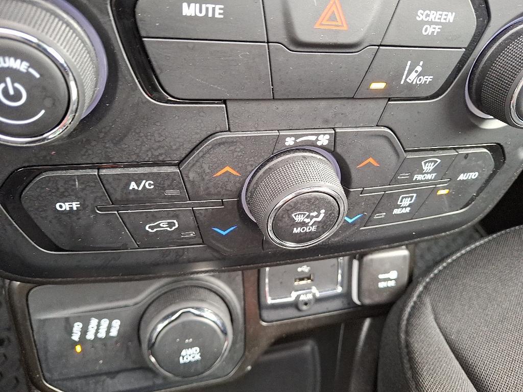 used 2023 Jeep Renegade car, priced at $22,679