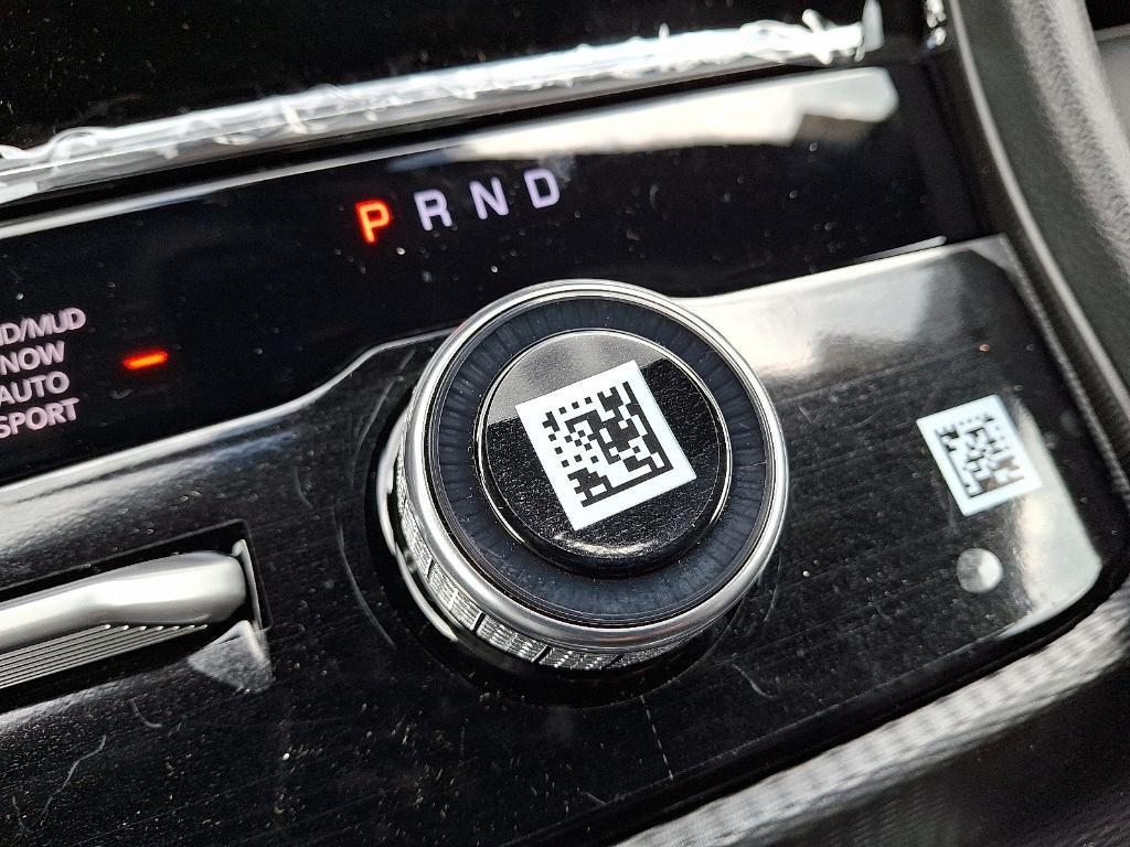 new 2025 Jeep Grand Cherokee car, priced at $50,011