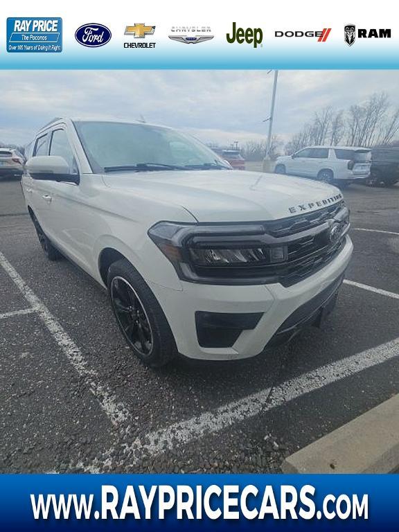 used 2022 Ford Expedition car, priced at $41,998