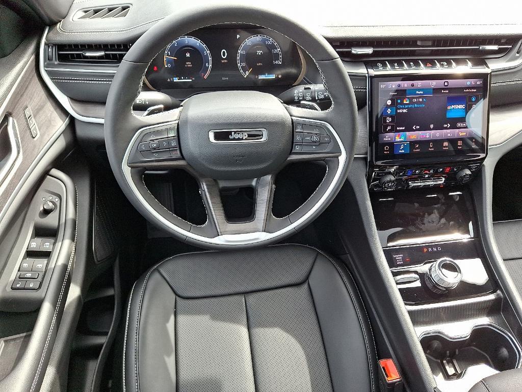 new 2025 Jeep Grand Cherokee car, priced at $52,373