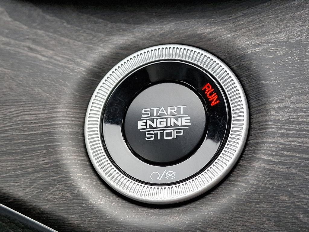 new 2025 Jeep Grand Cherokee car, priced at $52,373