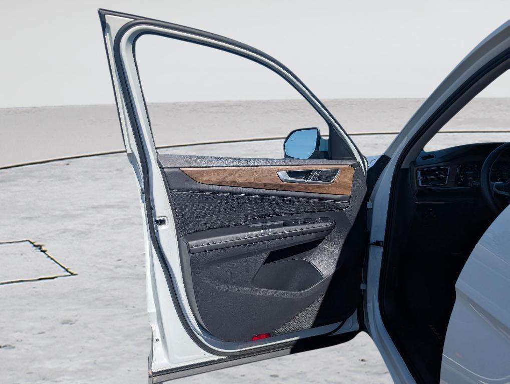 used 2024 Volkswagen Atlas car, priced at $28,587