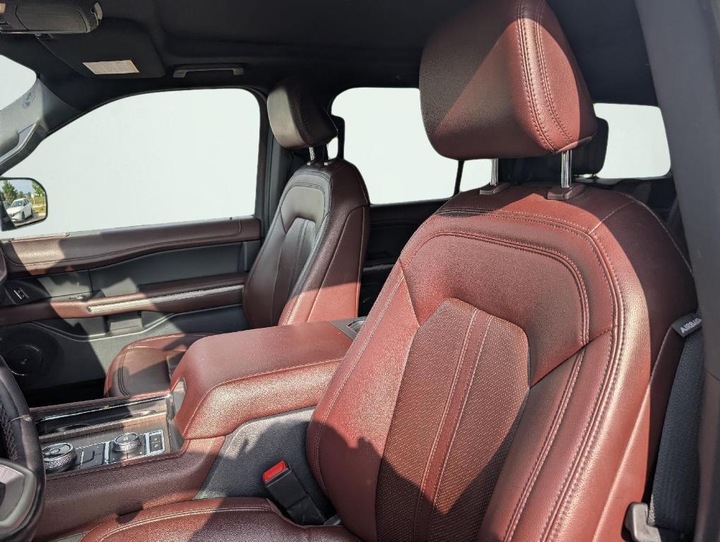 used 2024 Ford Expedition car, priced at $39,587