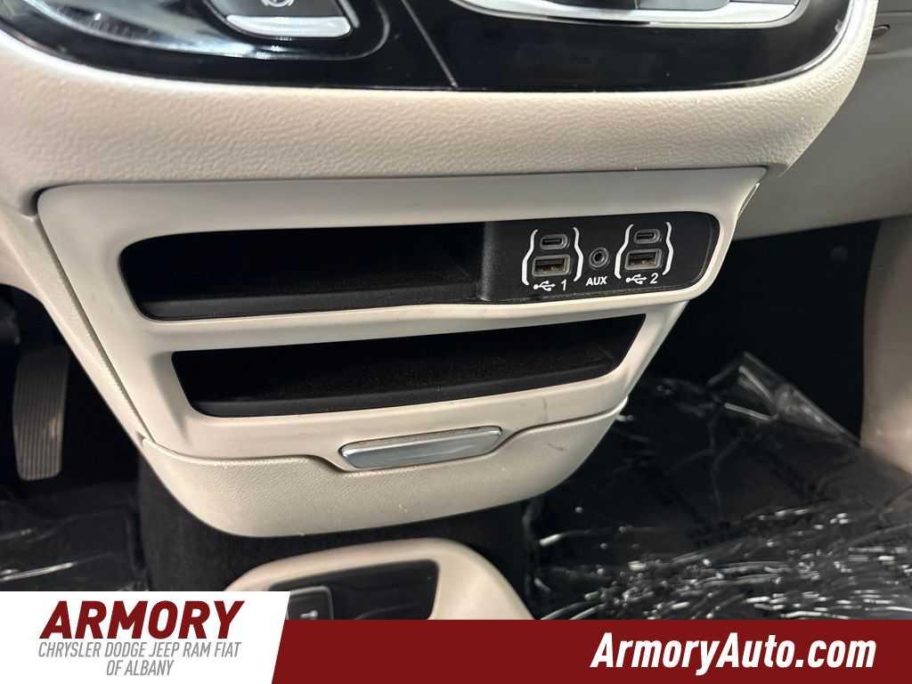 used 2023 Chrysler Pacifica car, priced at $23,321