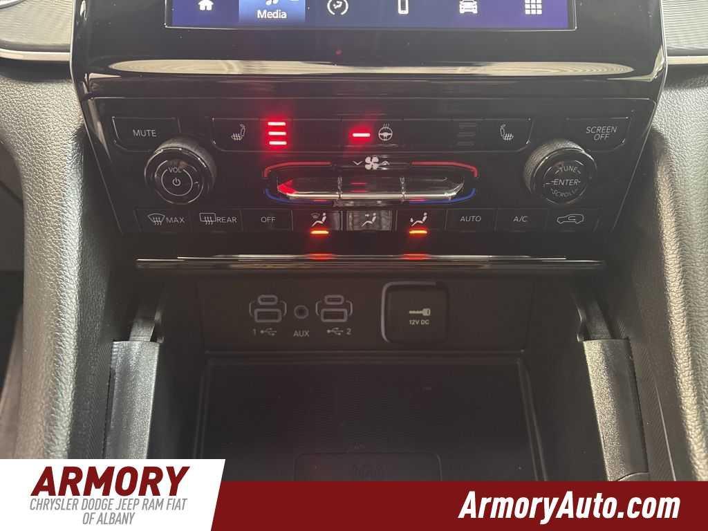 new 2025 Jeep Grand Cherokee L car, priced at $42,030