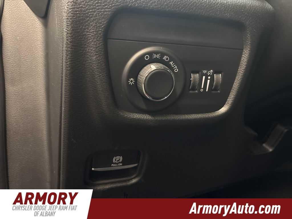 new 2025 Jeep Grand Cherokee L car, priced at $42,030