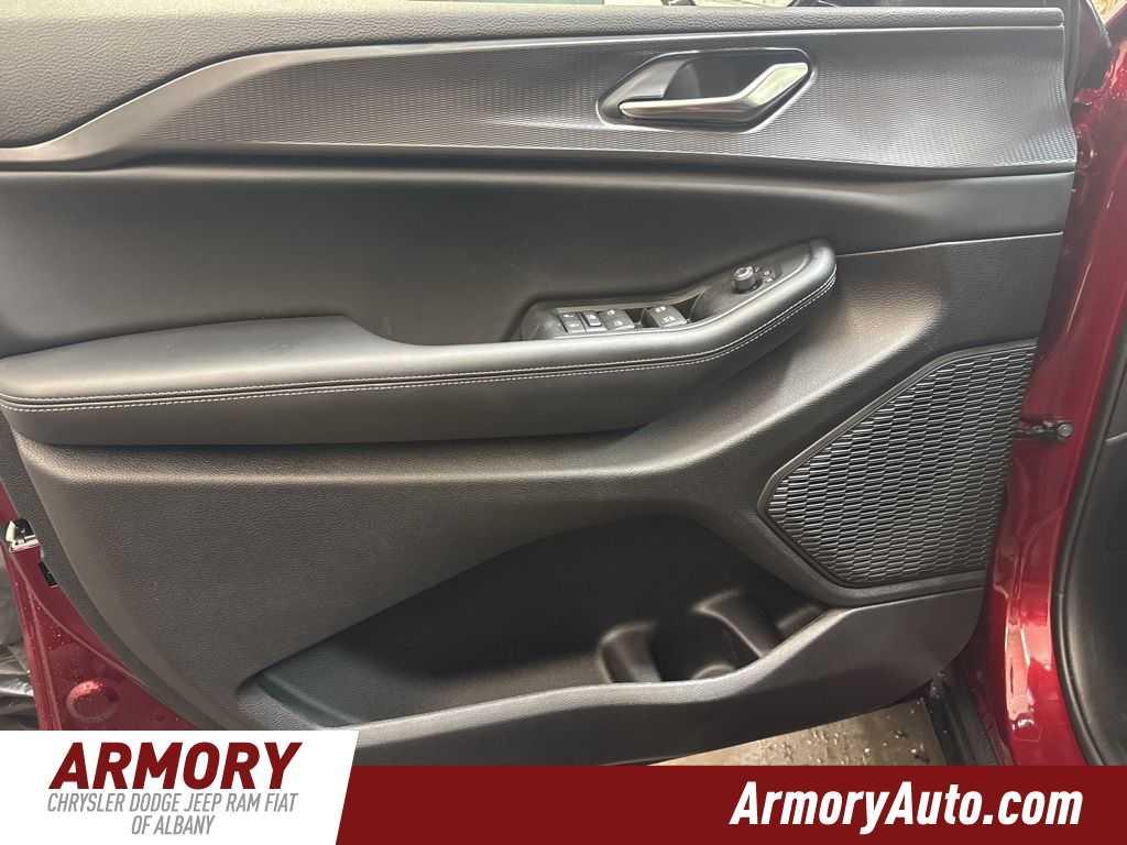 new 2025 Jeep Grand Cherokee L car, priced at $42,030