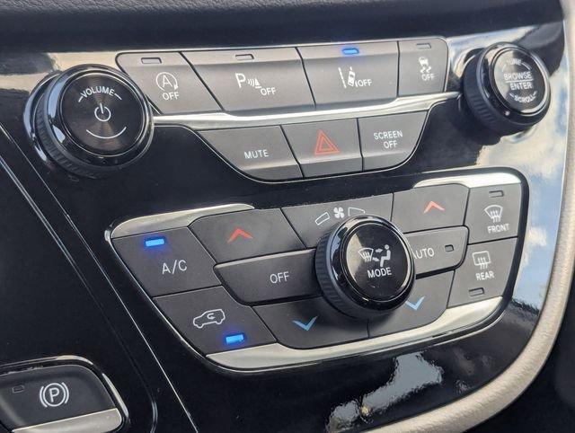 used 2024 Chrysler Pacifica car, priced at $27,899