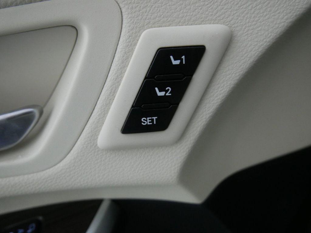 used 2023 Toyota Sienna car, priced at $44,766