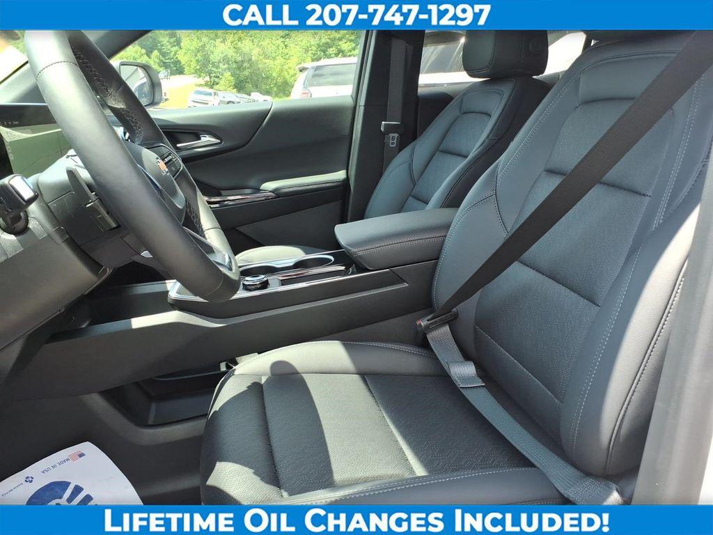 new 2026 Chevrolet Equinox car, priced at $32,995