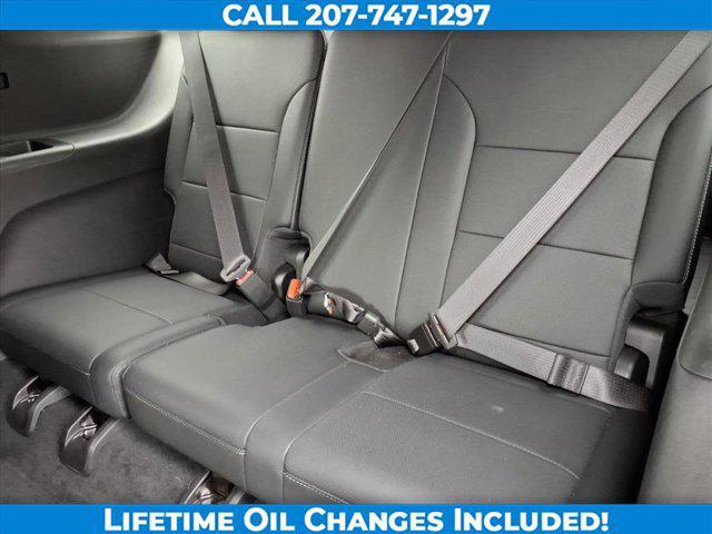 used 2025 Chevrolet Traverse car, priced at $35,950