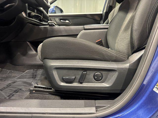 used 2023 Nissan Rogue car, priced at $19,987