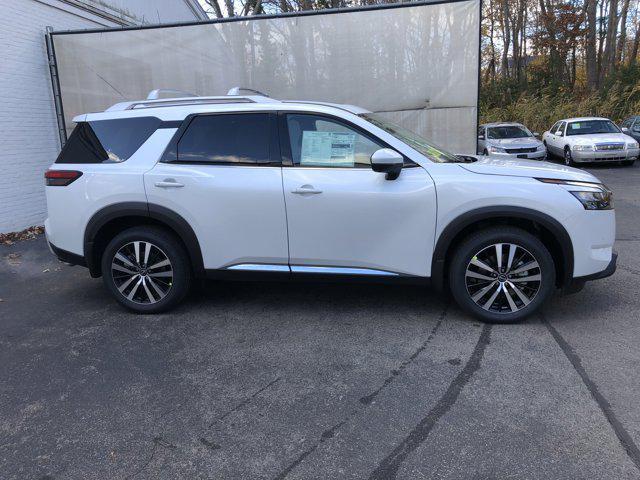 new 2025 Nissan Pathfinder car, priced at $46,784