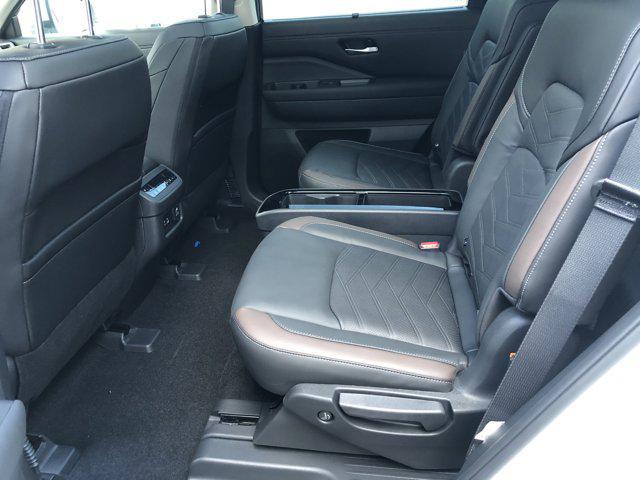 new 2025 Nissan Pathfinder car, priced at $46,784