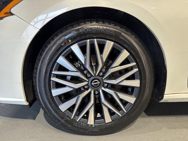 used 2023 Nissan Altima car, priced at $17,967