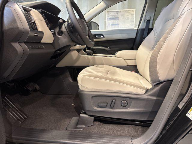new 2026 Nissan Pathfinder car, priced at $45,309