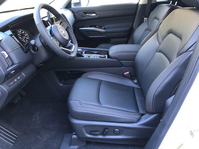 new 2025 Nissan Pathfinder car, priced at $40,158