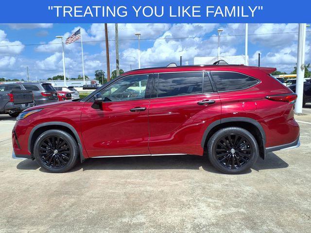 used 2023 Toyota Highlander car, priced at $35,439