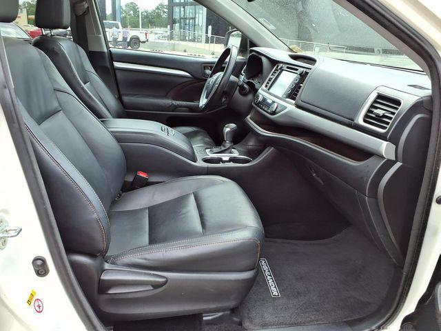 used 2014 Toyota Highlander car, priced at $16,490