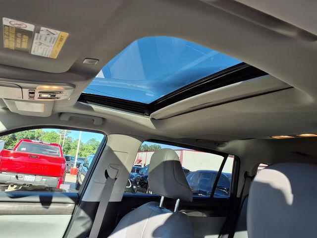 used 2023 Toyota Highlander car, priced at $38,800