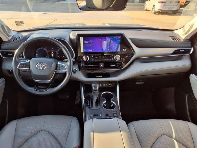 used 2023 Toyota Highlander car, priced at $38,800