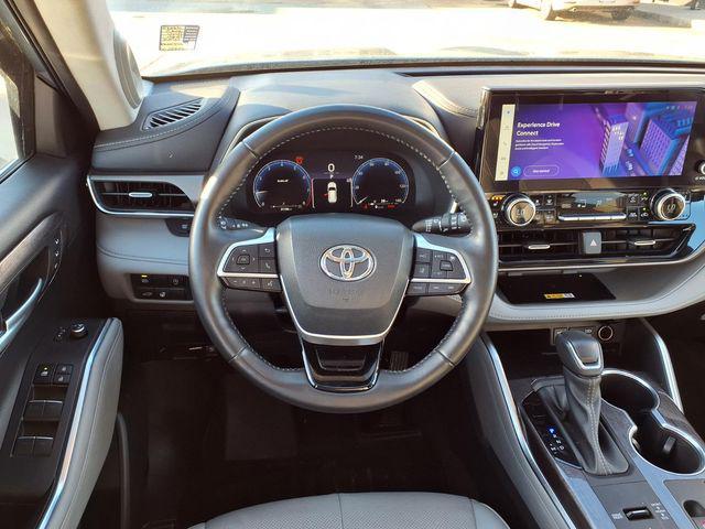 used 2023 Toyota Highlander car, priced at $38,800