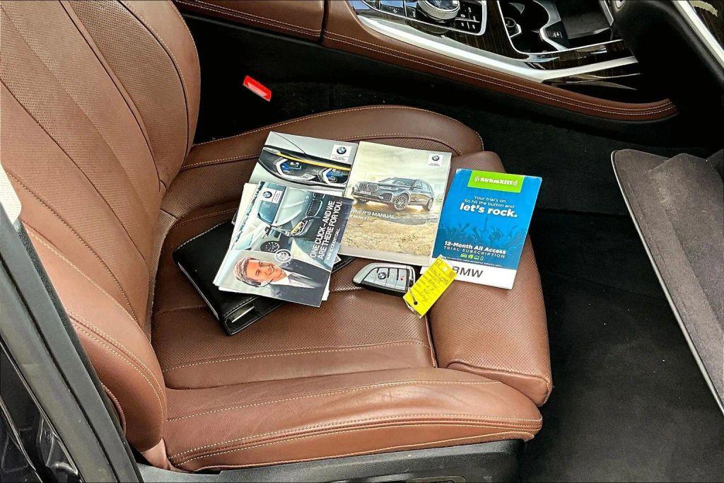 BMW X7 view 34
