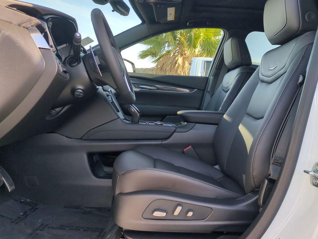 new 2026 Cadillac XT5 car, priced at $65,820
