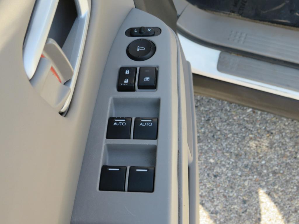 2013 White Honda Pilot