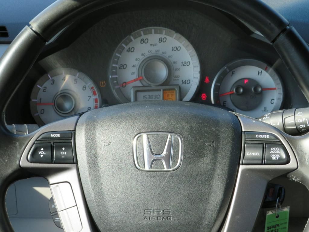 2013 White Honda Pilot