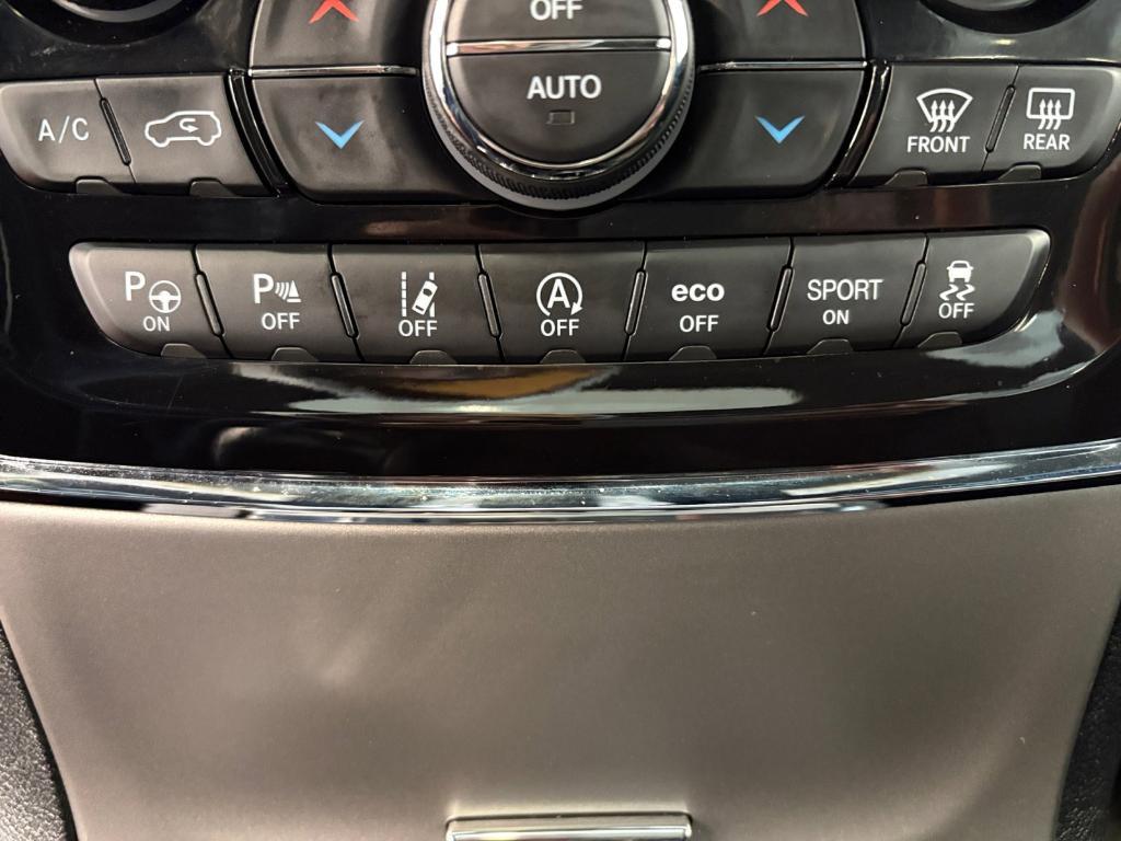 used 2021 Jeep Grand Cherokee car, priced at $27,492