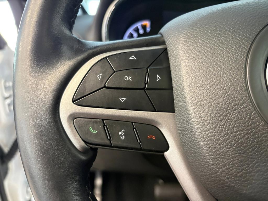 used 2021 Jeep Grand Cherokee car, priced at $27,492