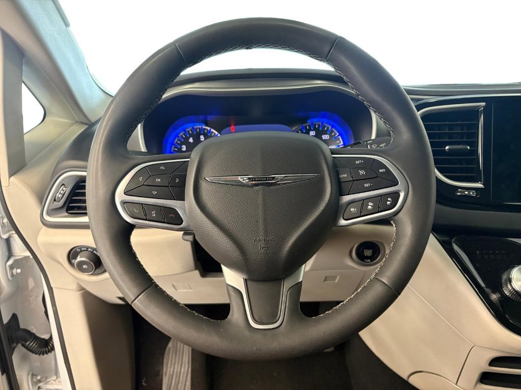 used 2024 Chrysler Pacifica car, priced at $30,492