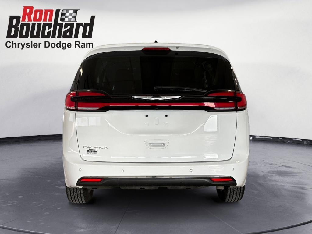 used 2024 Chrysler Pacifica car, priced at $30,492