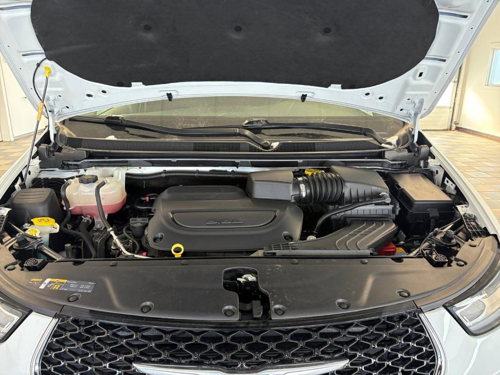 used 2024 Chrysler Pacifica car, priced at $30,492