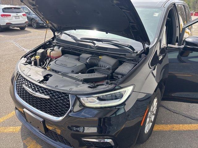 used 2025 Chrysler Pacifica car, priced at $32,891