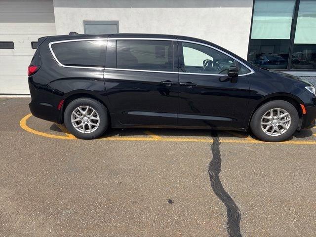 used 2025 Chrysler Pacifica car, priced at $32,891